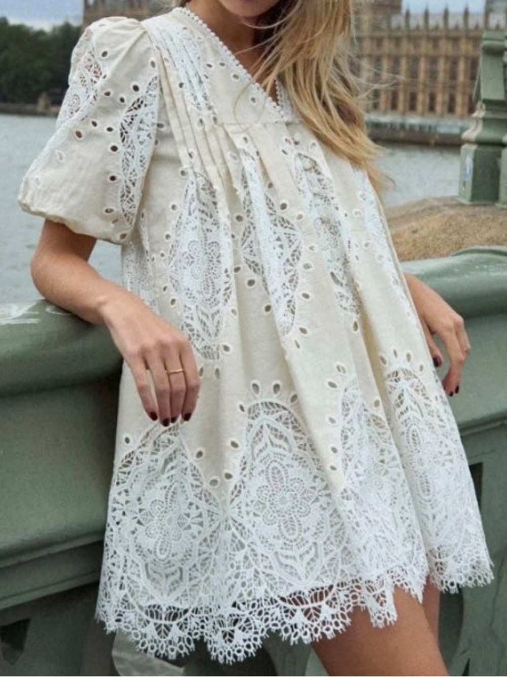 Hunter Bell Women’s Alden Eyelet Lace Scalloped Hem Cream Color Dress Size Large